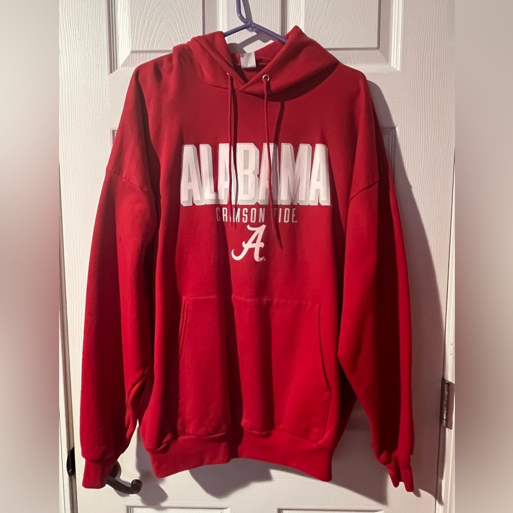 University Of Alabama Hooded Sweatshirt With Kangaroo Pocket. Hanes 3XL